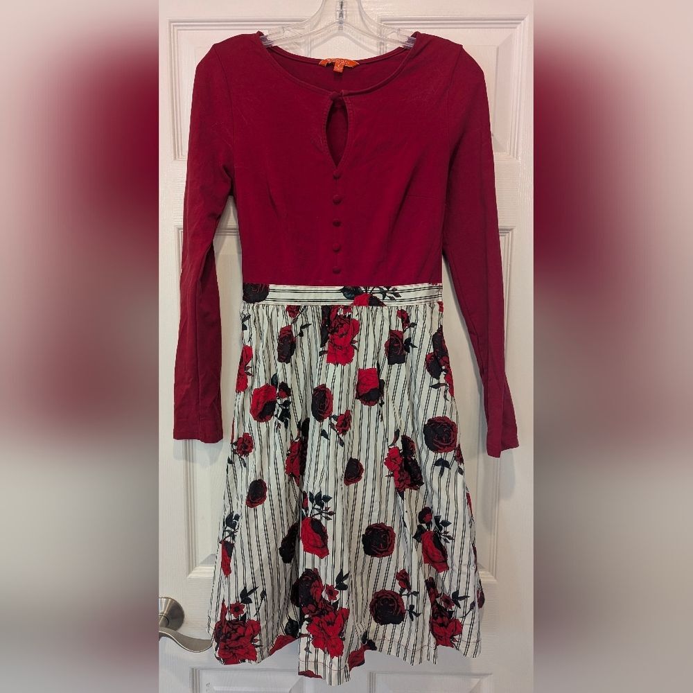 MODCLOTH Floral Rose Red Flare Long Sleeve Keyhole Dress Size S Boho Midi Costal